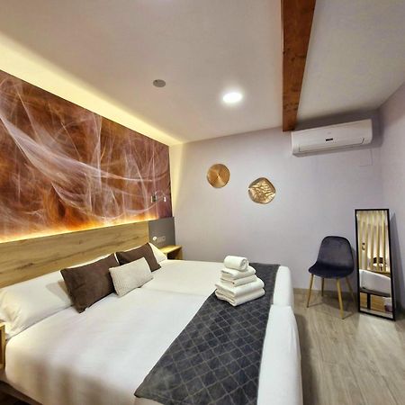 Feeling Home - Suites&Rooms Леон Екстериор снимка