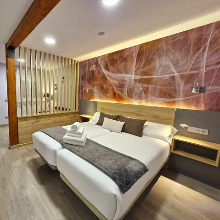 Feeling Home - Suites&Rooms Леон Екстериор снимка