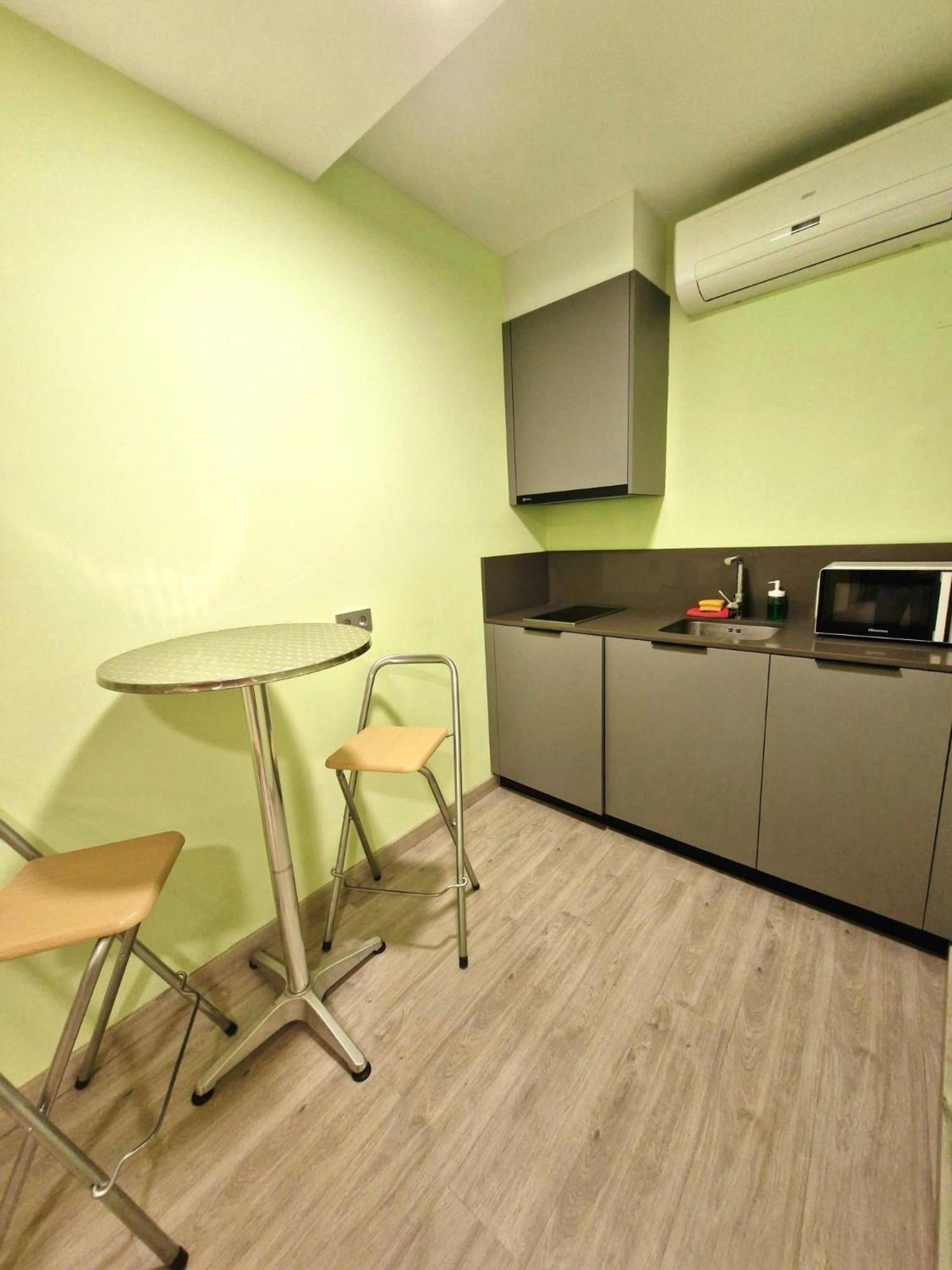 Feeling Home - Suites&Rooms Леон Екстериор снимка