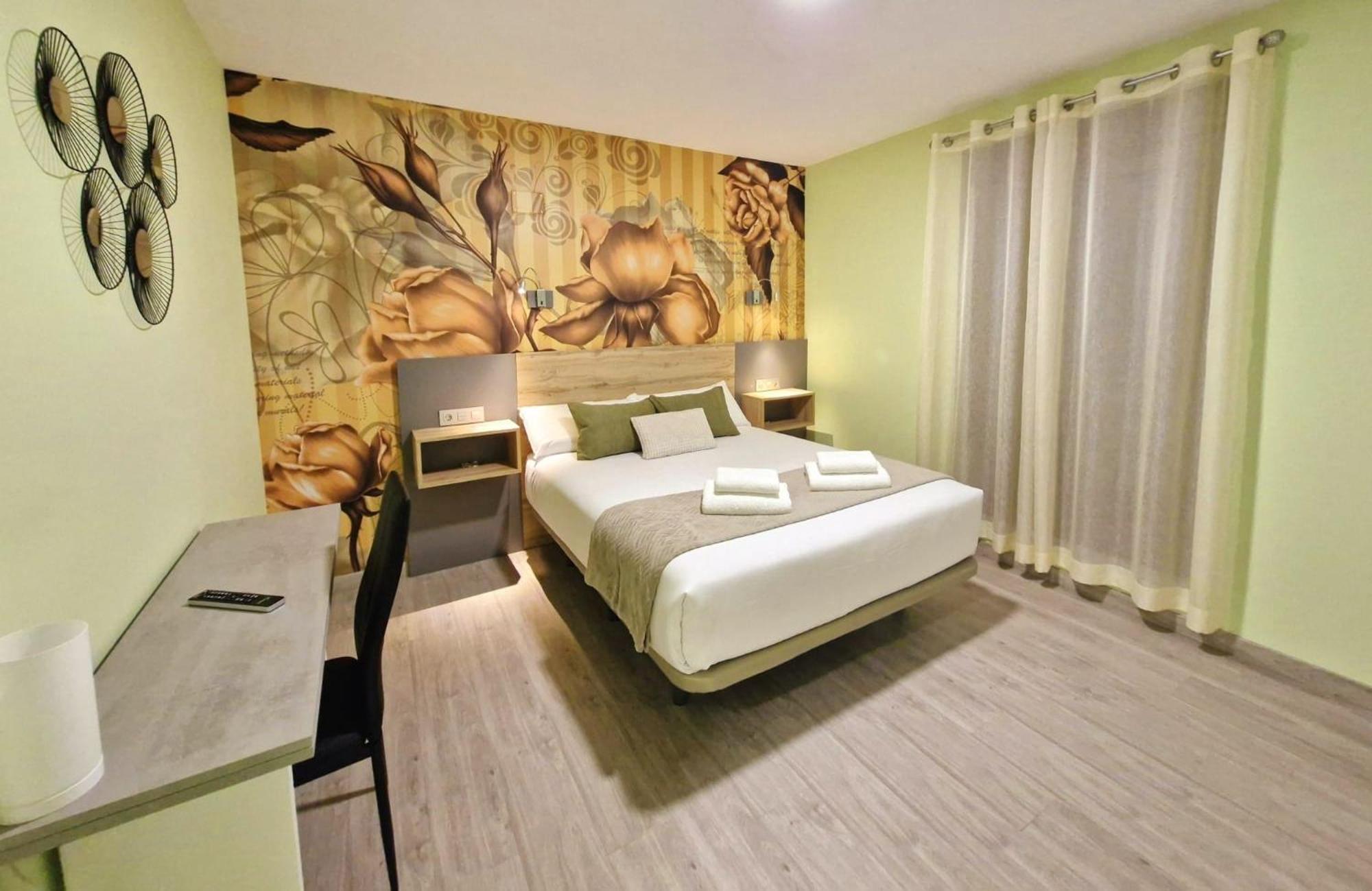 Feeling Home - Suites&Rooms Леон Екстериор снимка