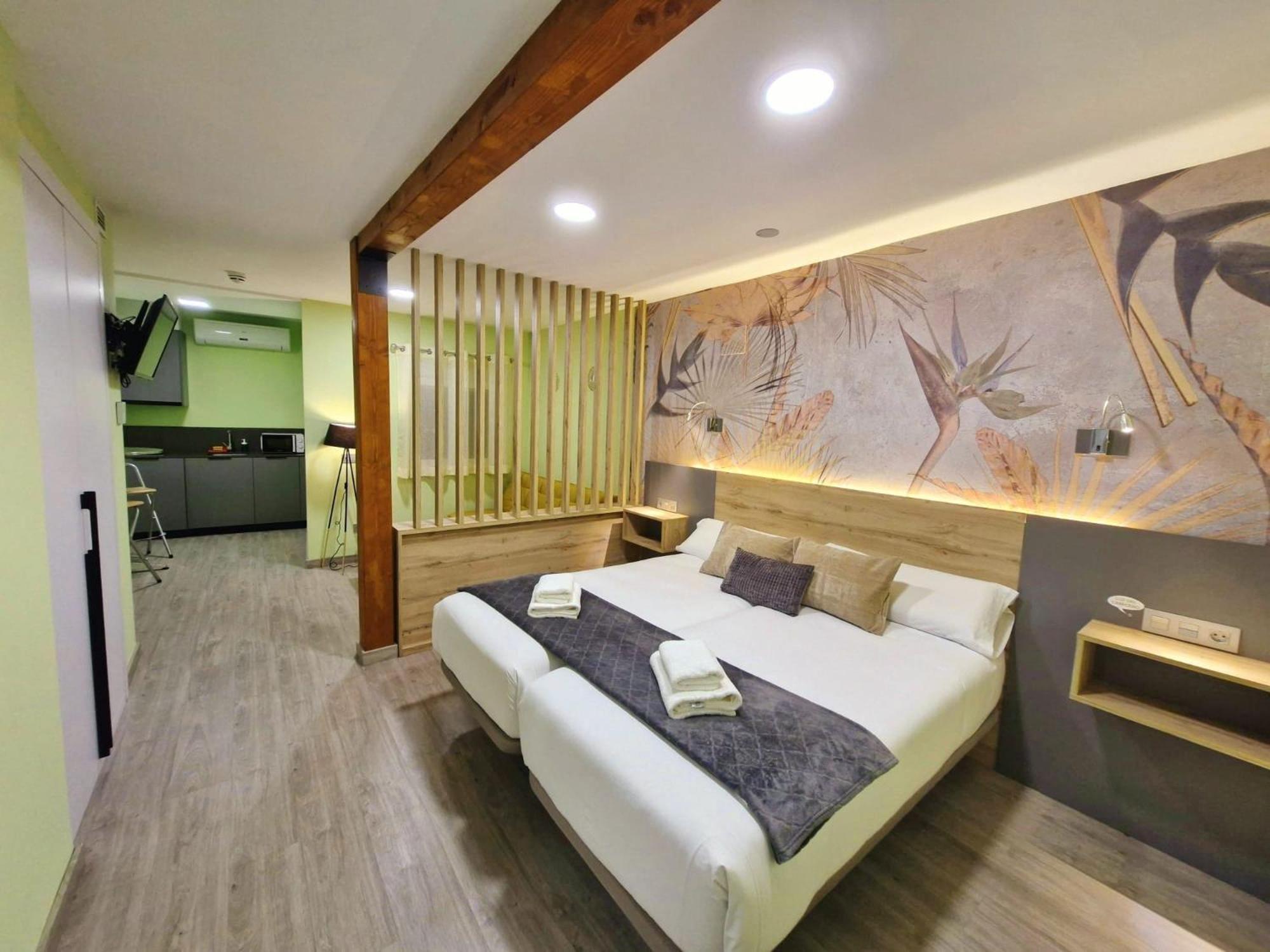 Feeling Home - Suites&Rooms Леон Екстериор снимка