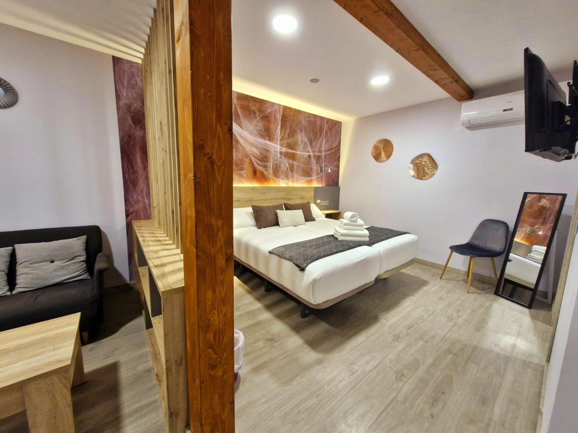 Feeling Home - Suites&Rooms Леон Екстериор снимка