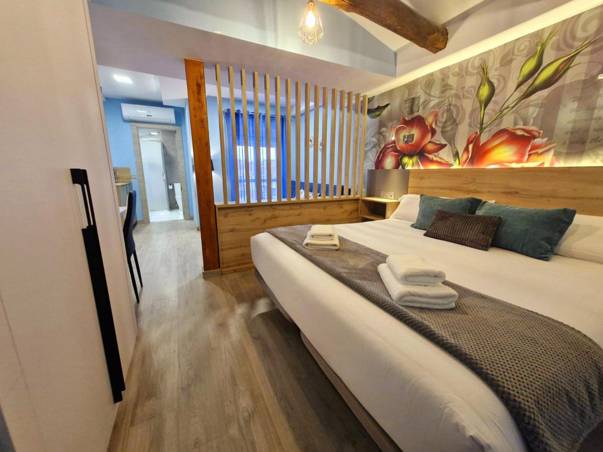 Feeling Home - Suites&Rooms Леон Екстериор снимка